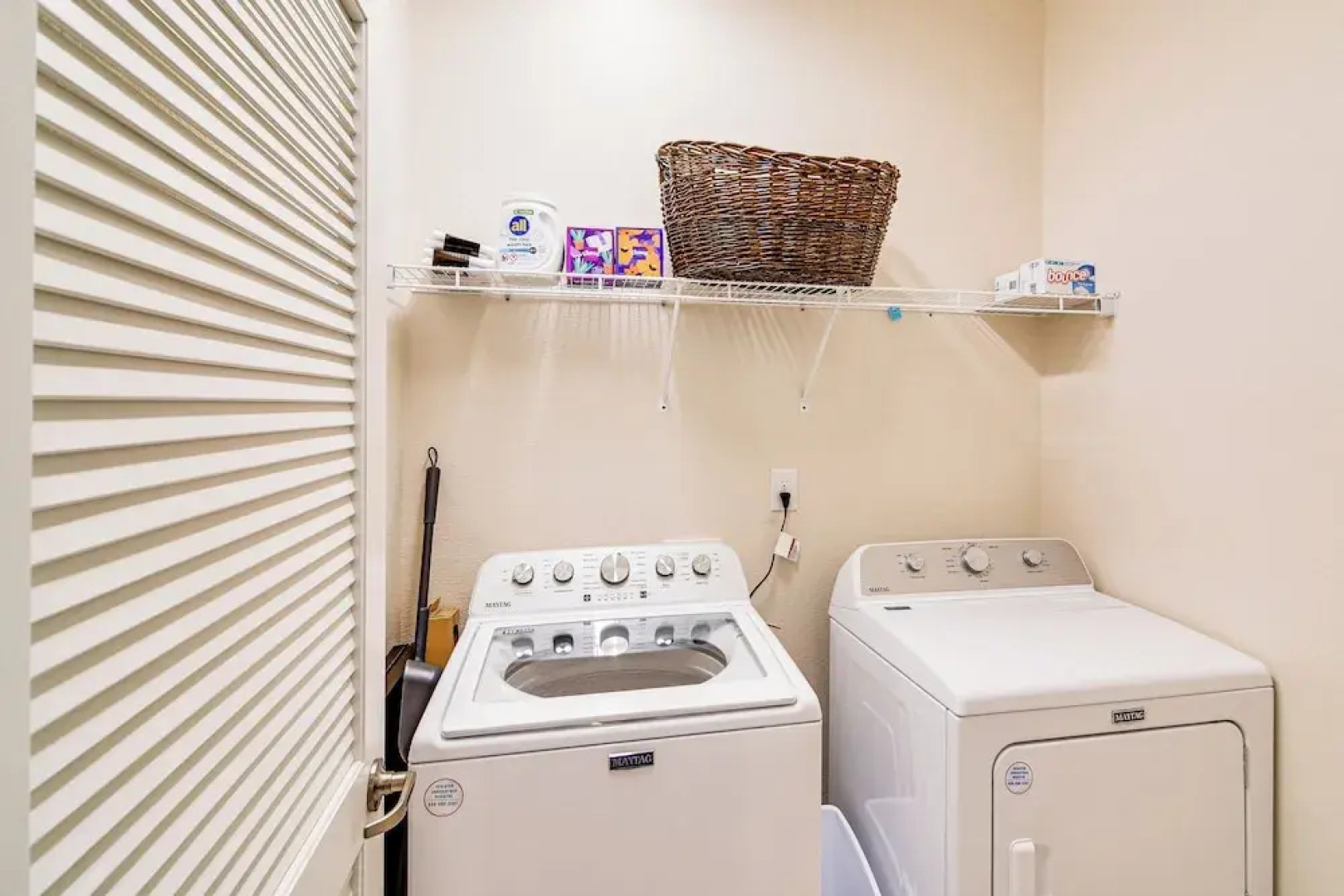 16 Mi to Lake Tahoe: Carson City Townhome