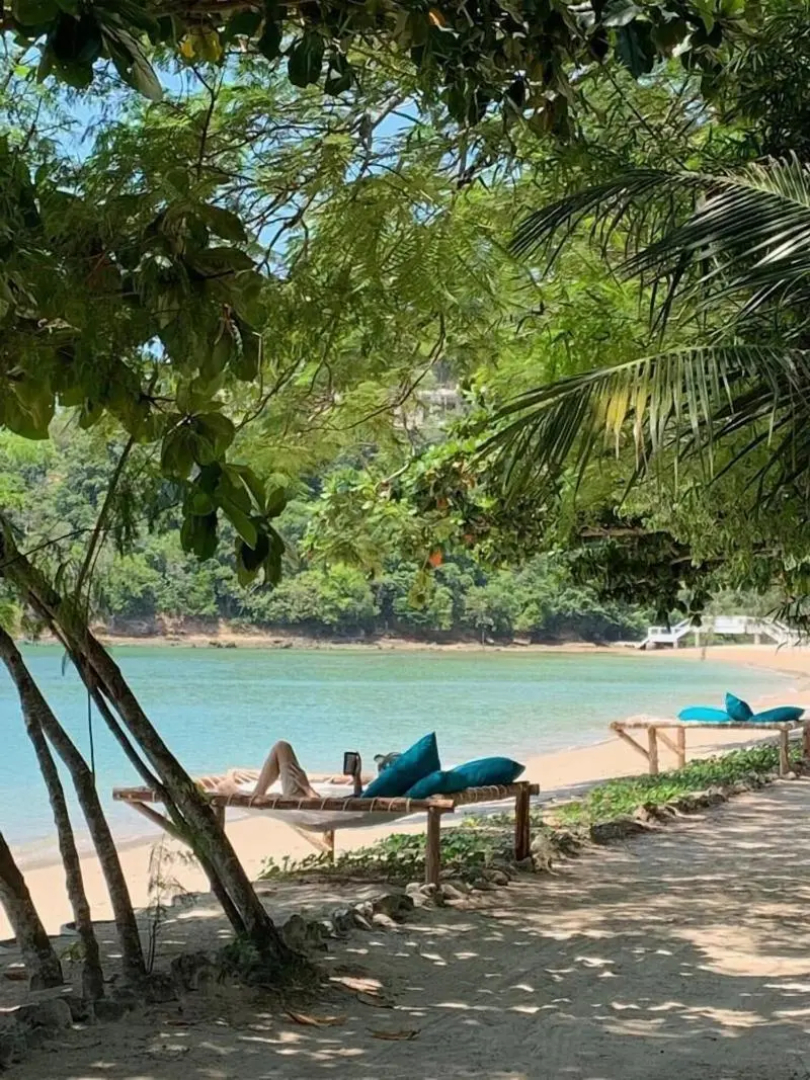 The Mooring Resort Hotel	