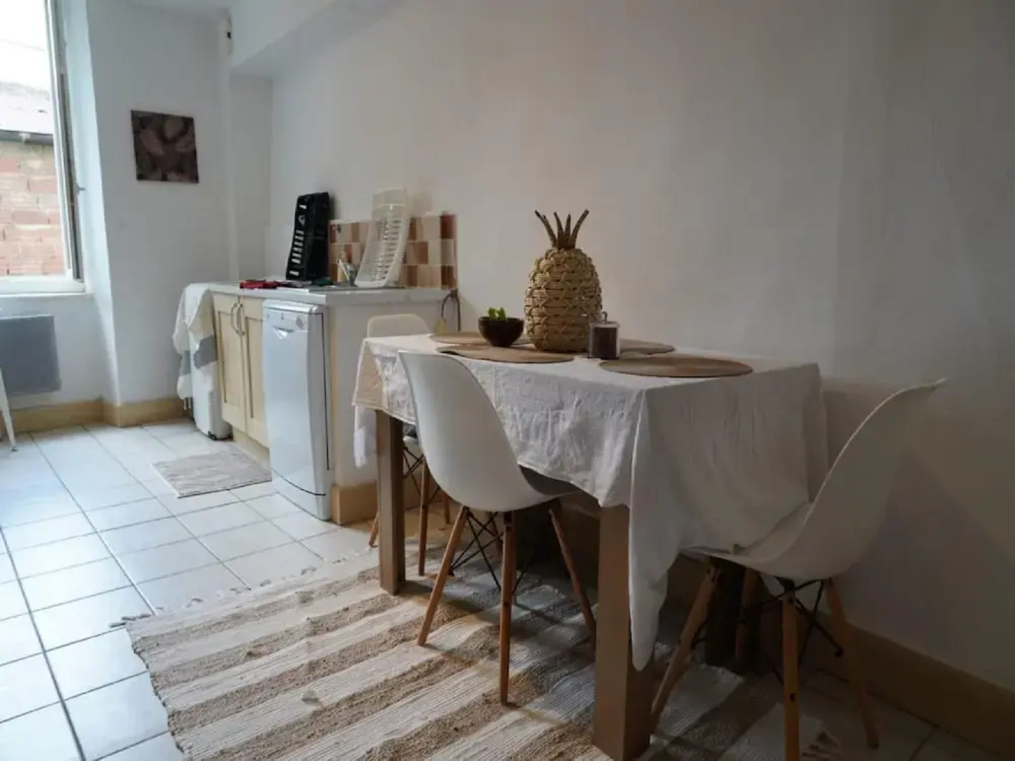 Beautiful Holiday Home With Fireplace