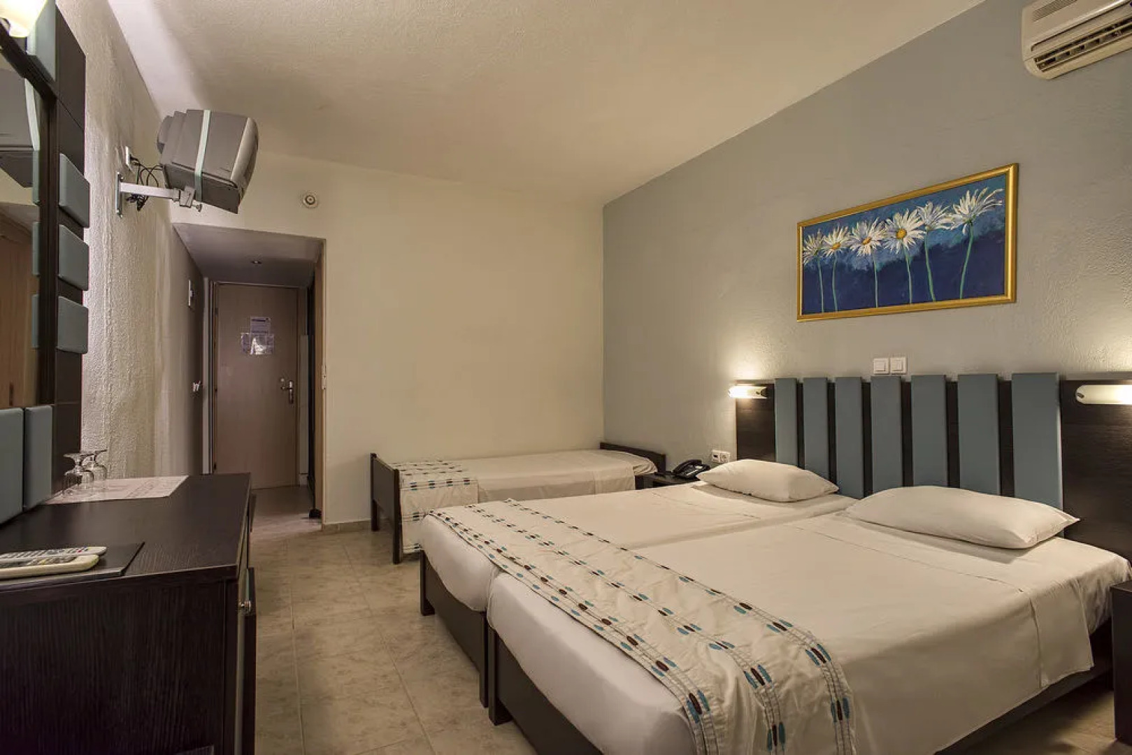 Ninos Grand Beach Resort