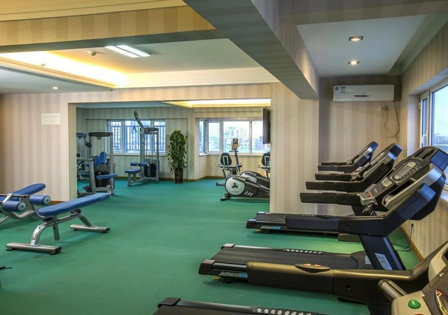 Peninsula Season Hotel Apartment