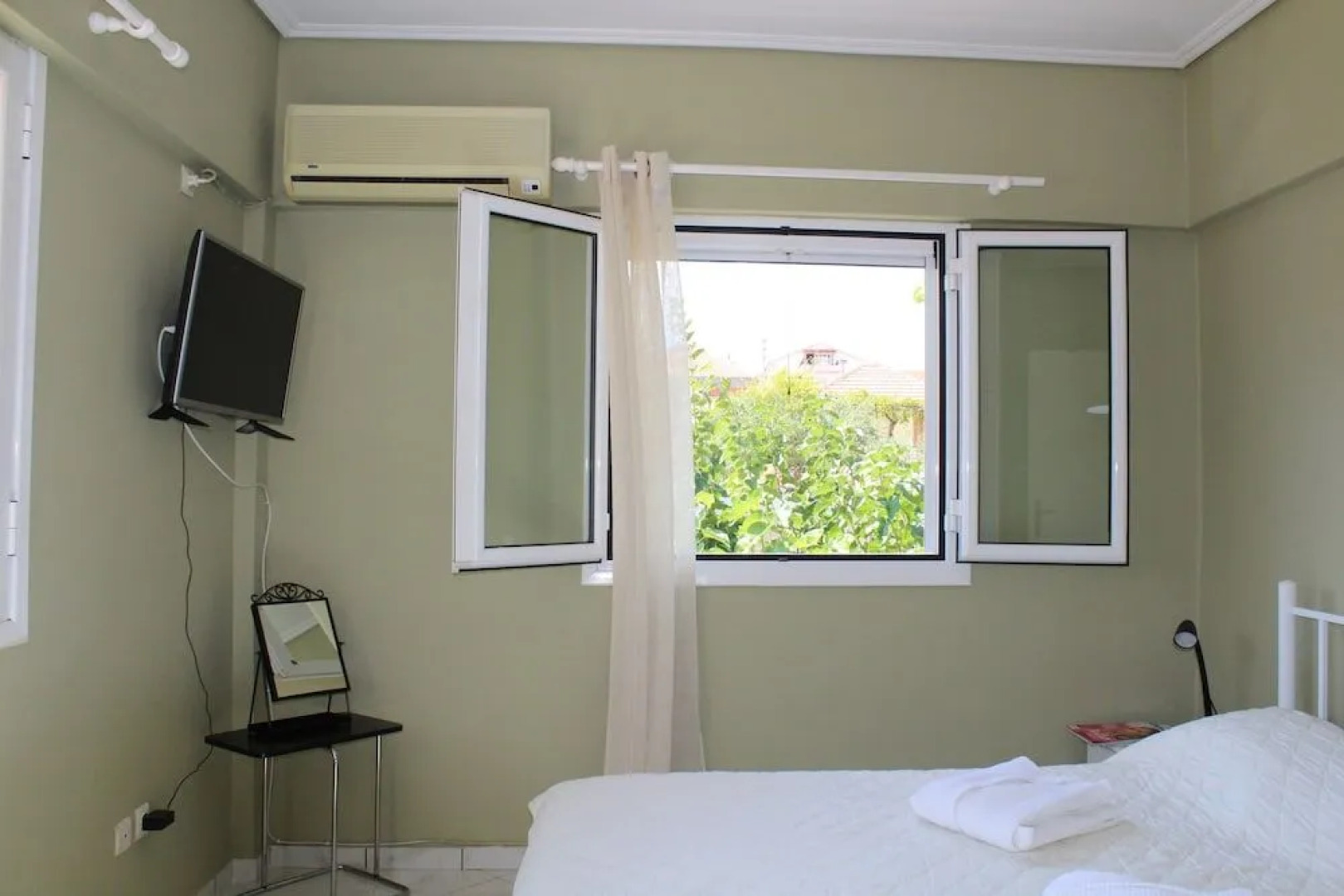 Alekos Beach Houses-Marina