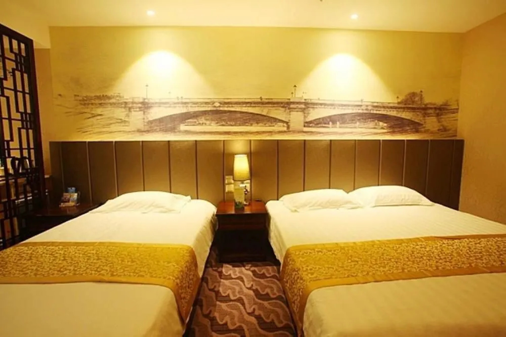 Shijiazhuang Ouyun Hotel (Chang'an Wanda Plaza &  Municipal Obstetrics and Gynecology Hospital)