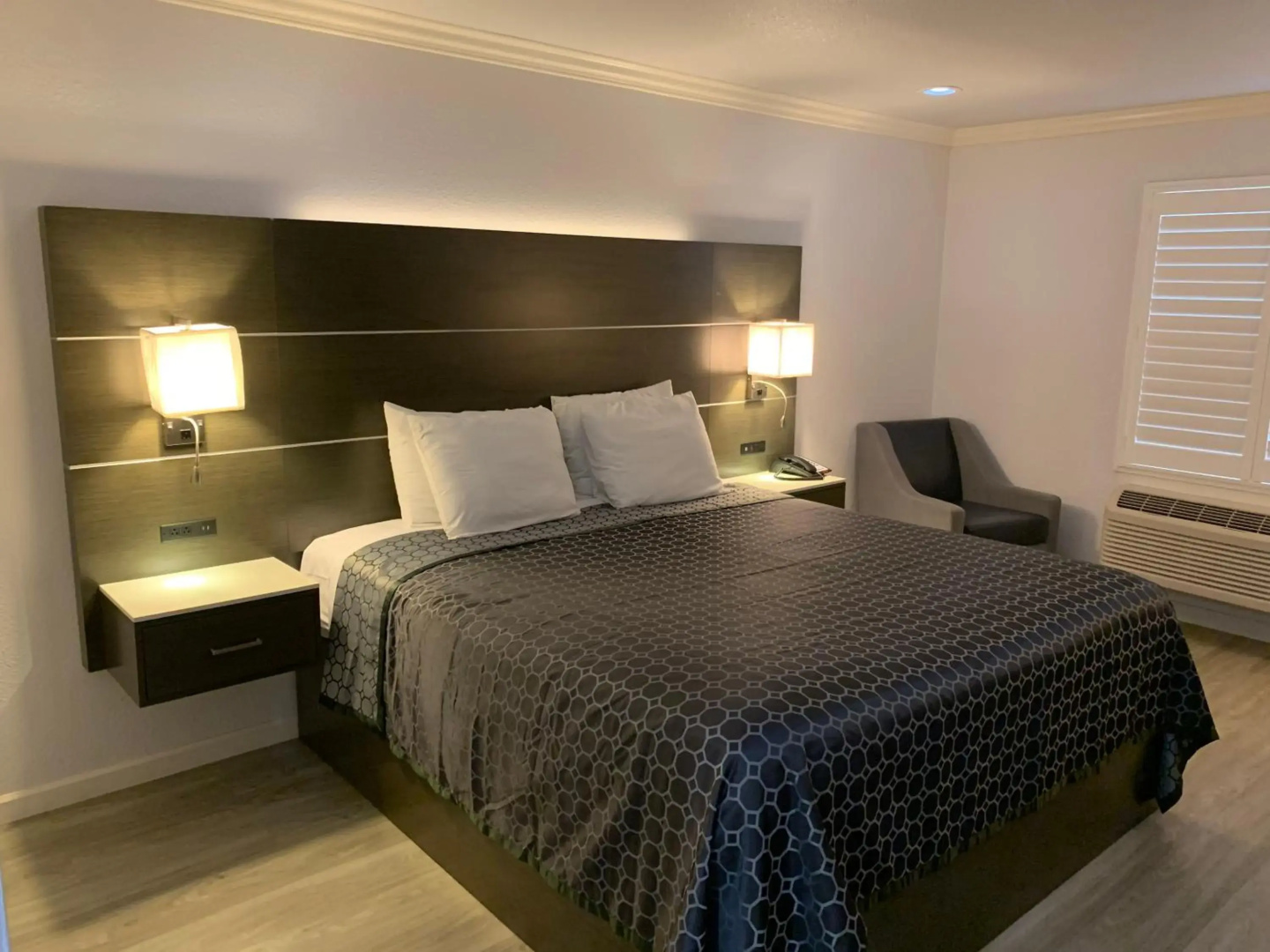 Mirage Inn and Suites