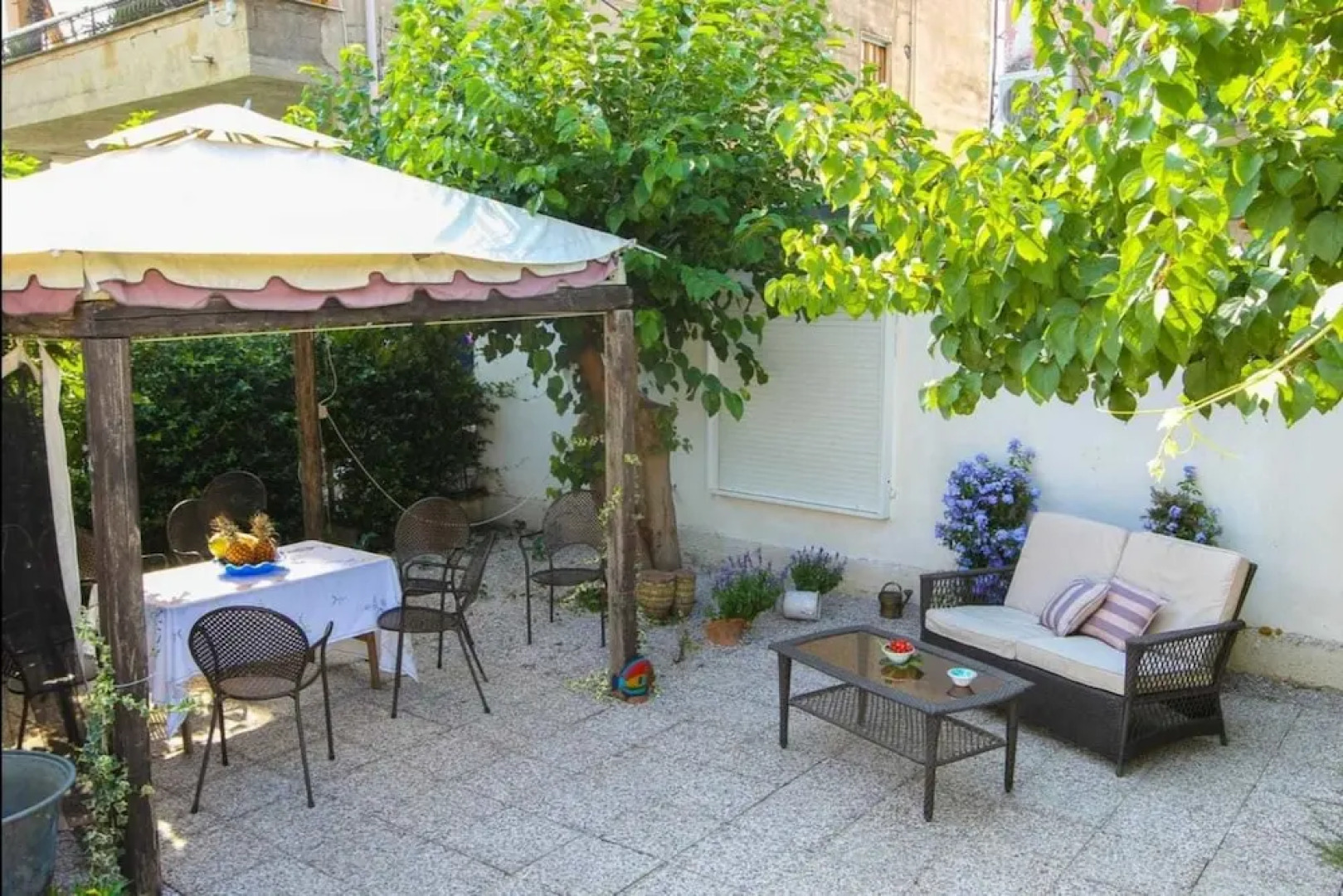 Don Giovanni B And B