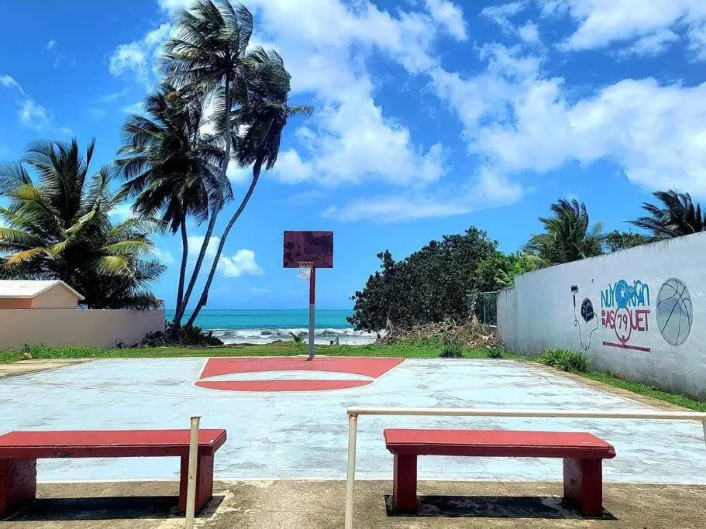 Peaceful ocean front home near Rainforest & rivers 102