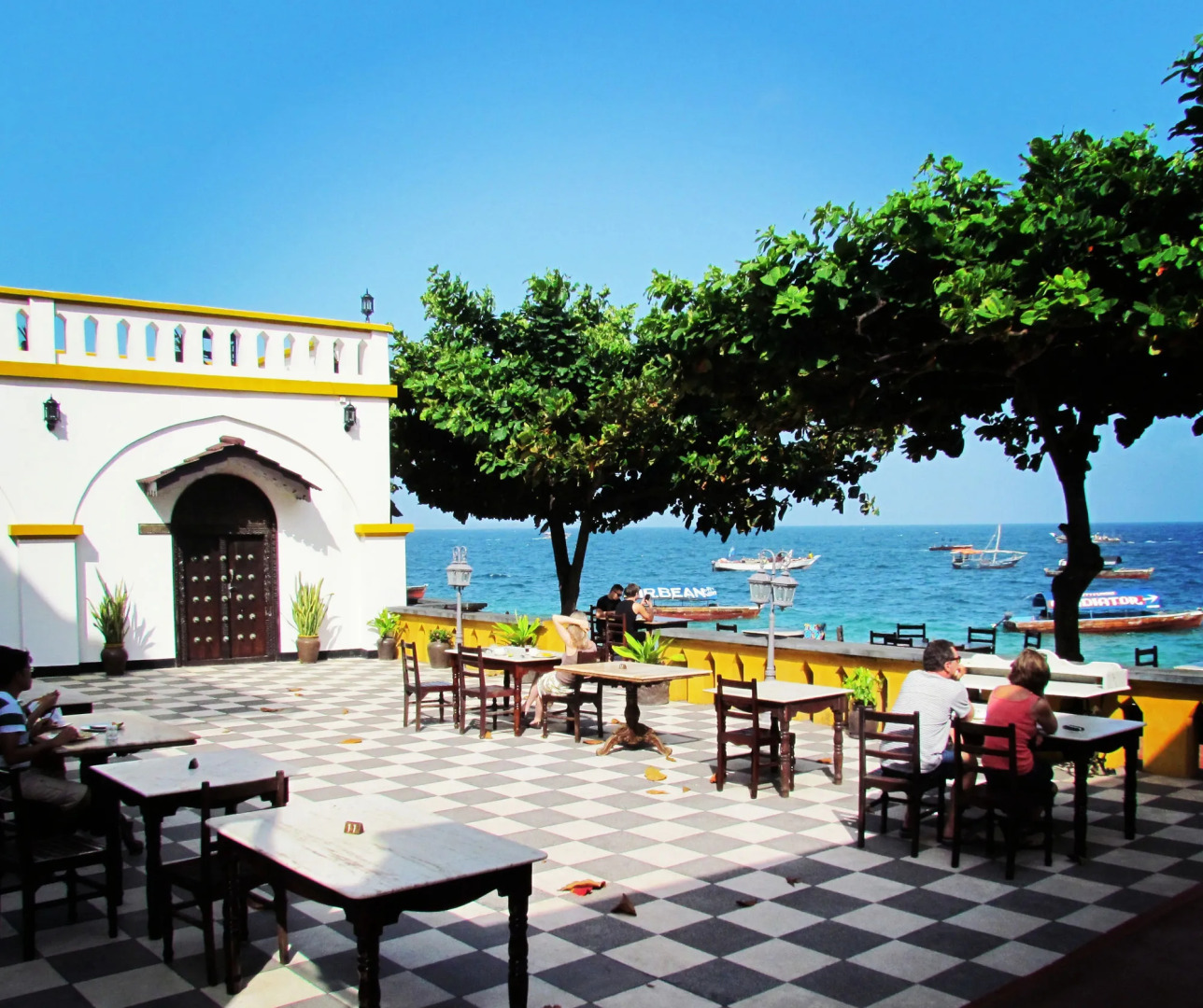 Tembo House Hotel & Apartments