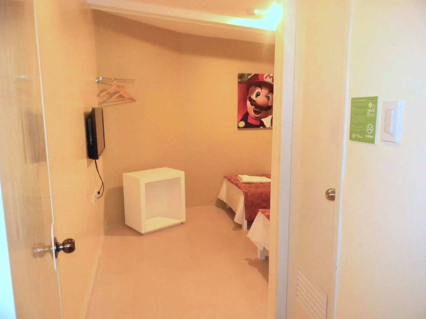 TR3ATS Guest House Bohol - Hostel