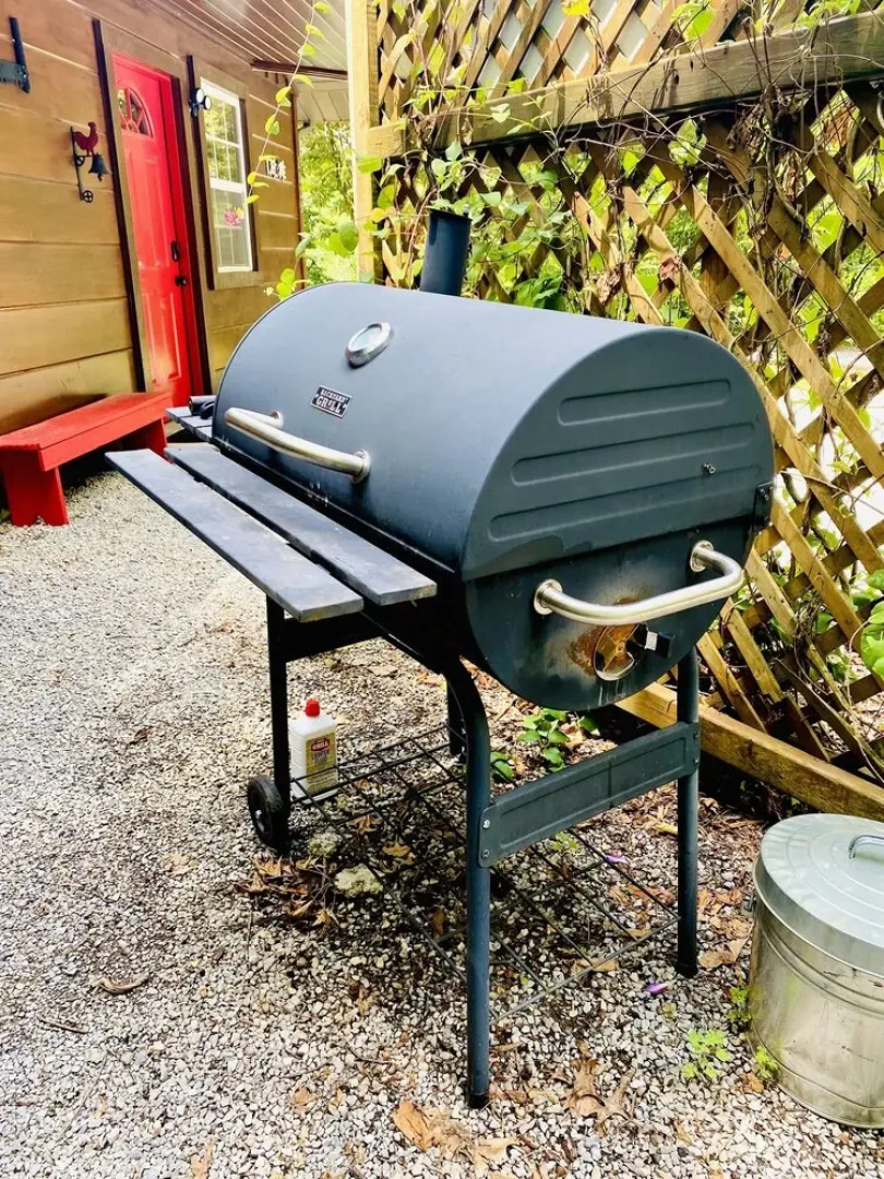 Amazing Dreams 2 Bedroom Cabin by RedAwning