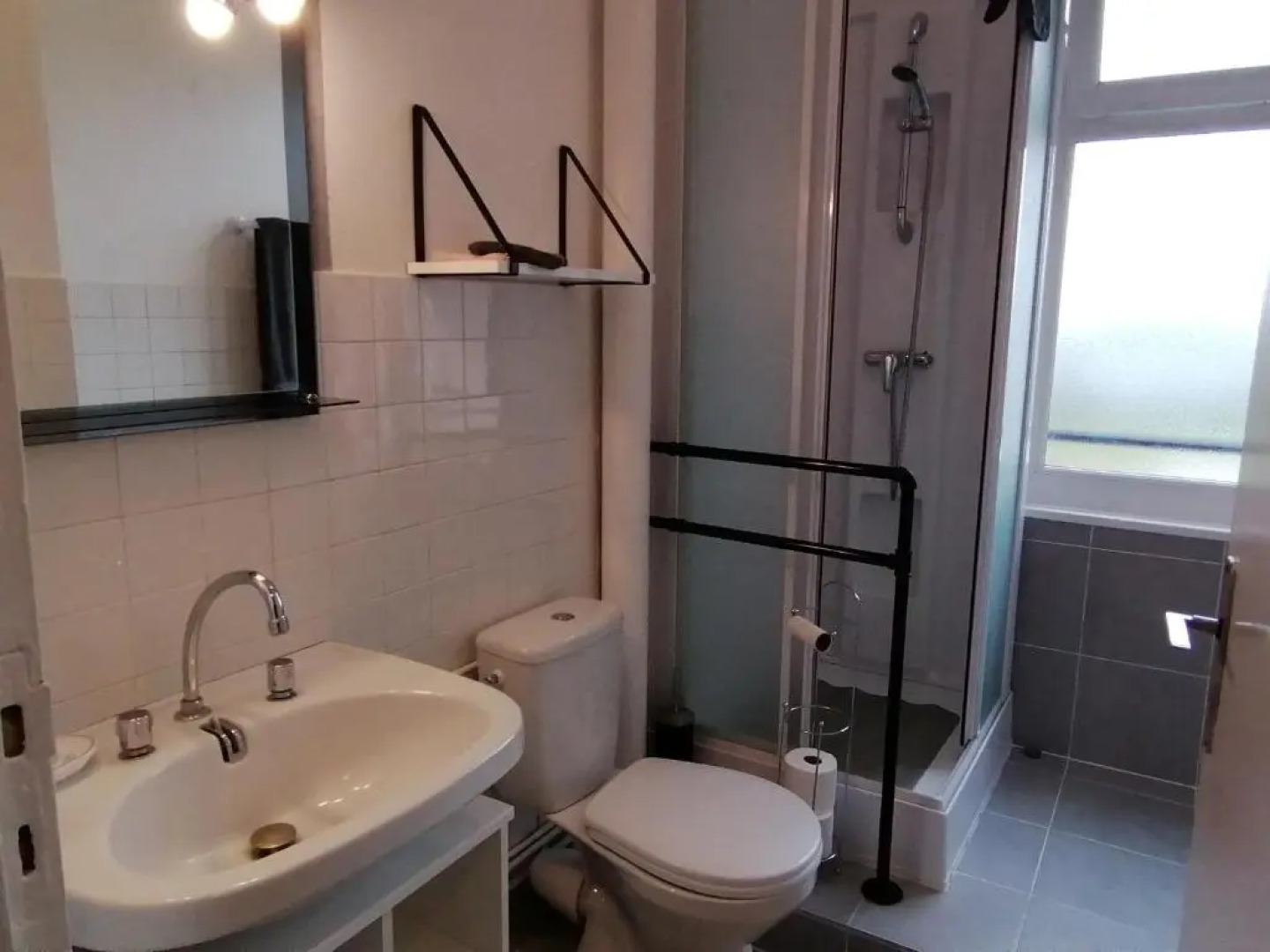 Joli F2 en face de la gare de Paray-le-Monial