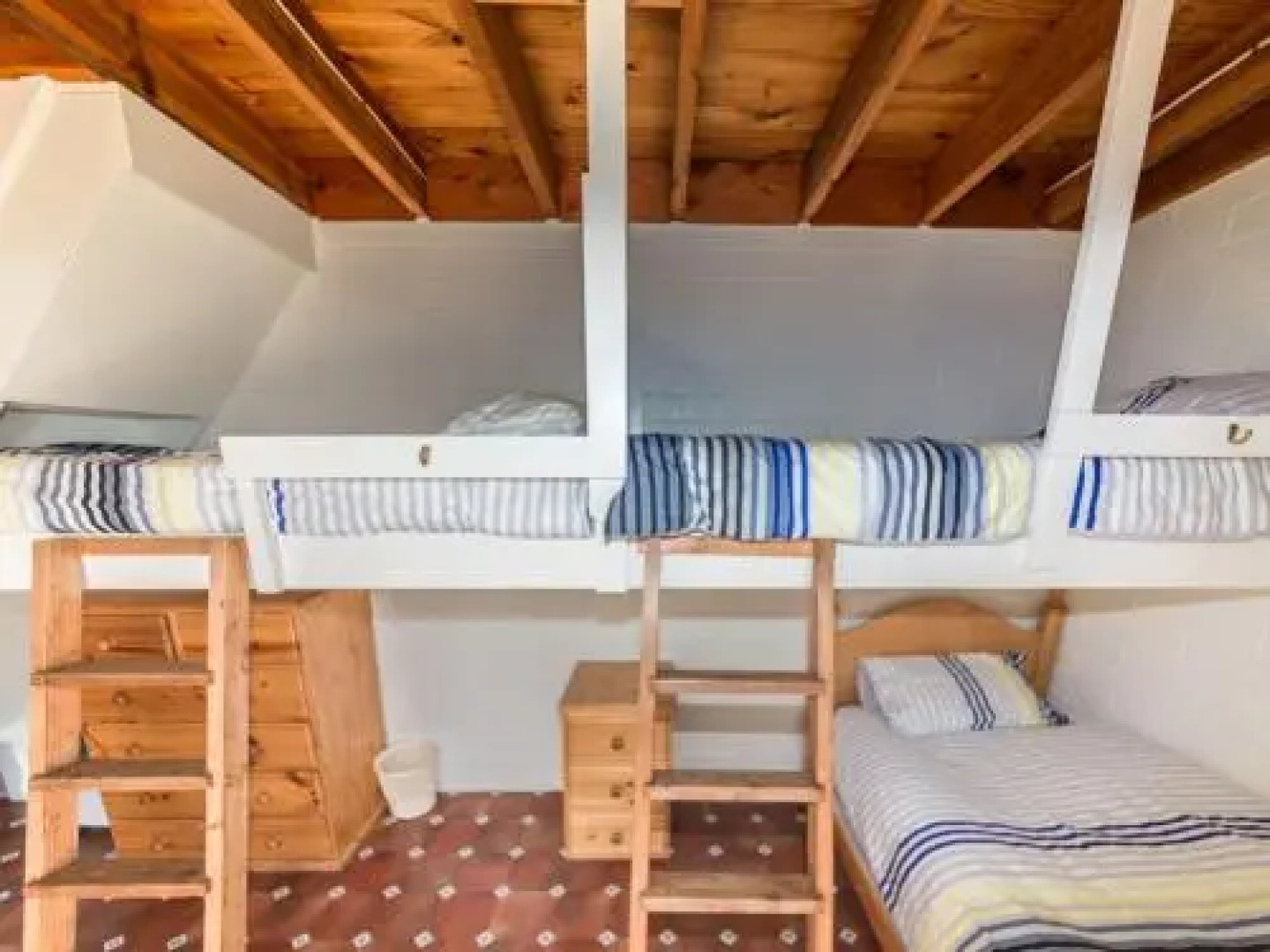 Socks 'n' Sandals - 34 Riverview Drive