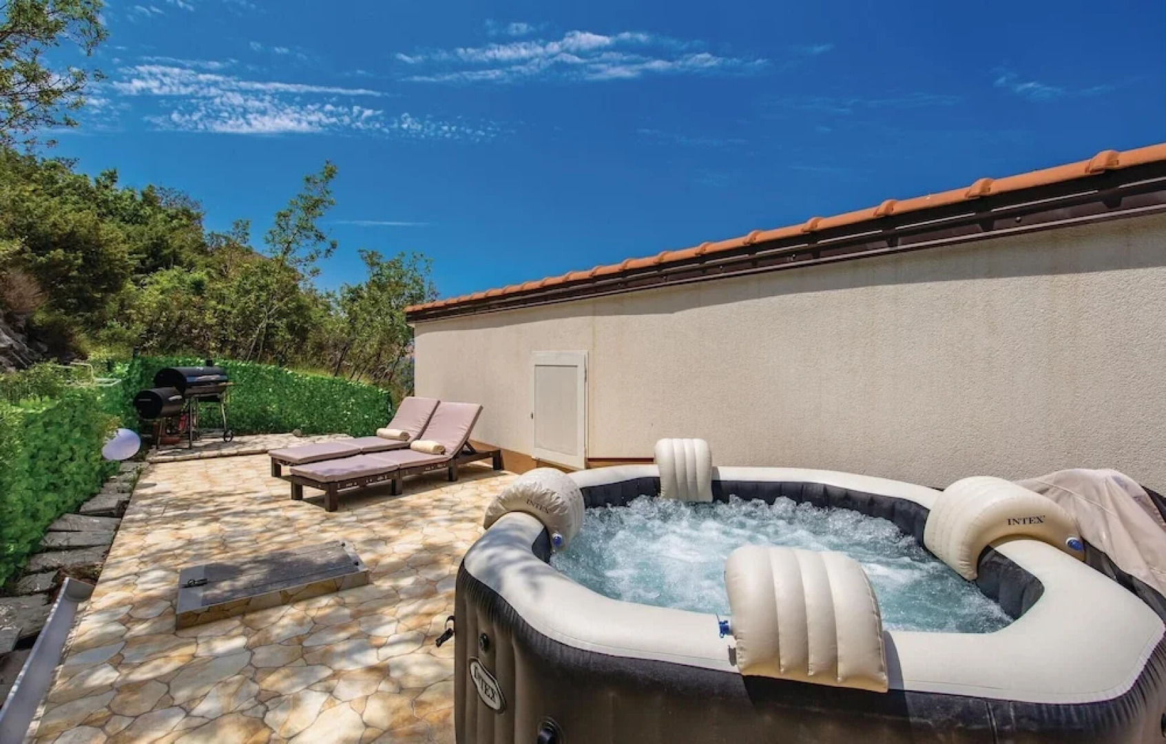 Awesome Home in Josinovac with Hot Tub, Sauna & 2 Bedrooms