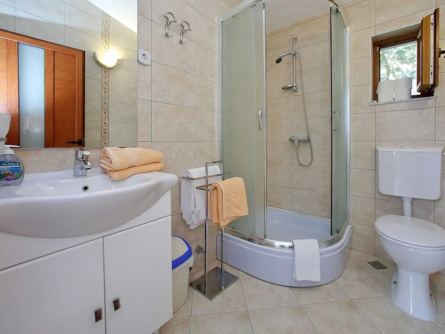 Fantastic Holiday Home With Amazing Garden, Private Pool, Directly on the Beach