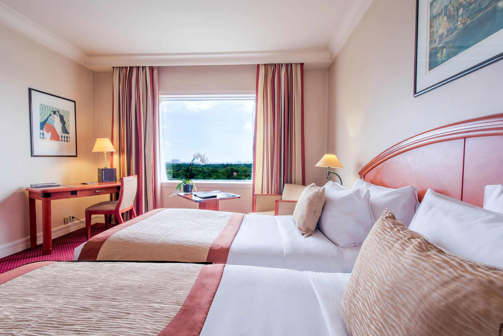 Отель Pullman Bucharest World Trade Center