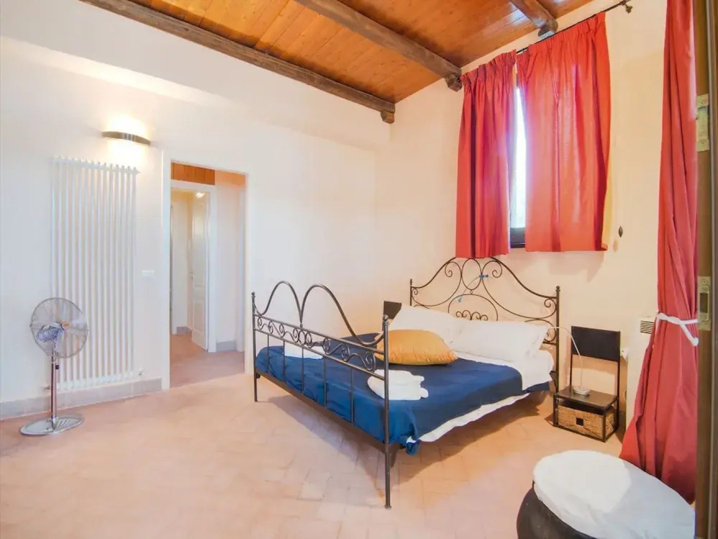 Charming Apartment in Ascoli Piceno Near Village