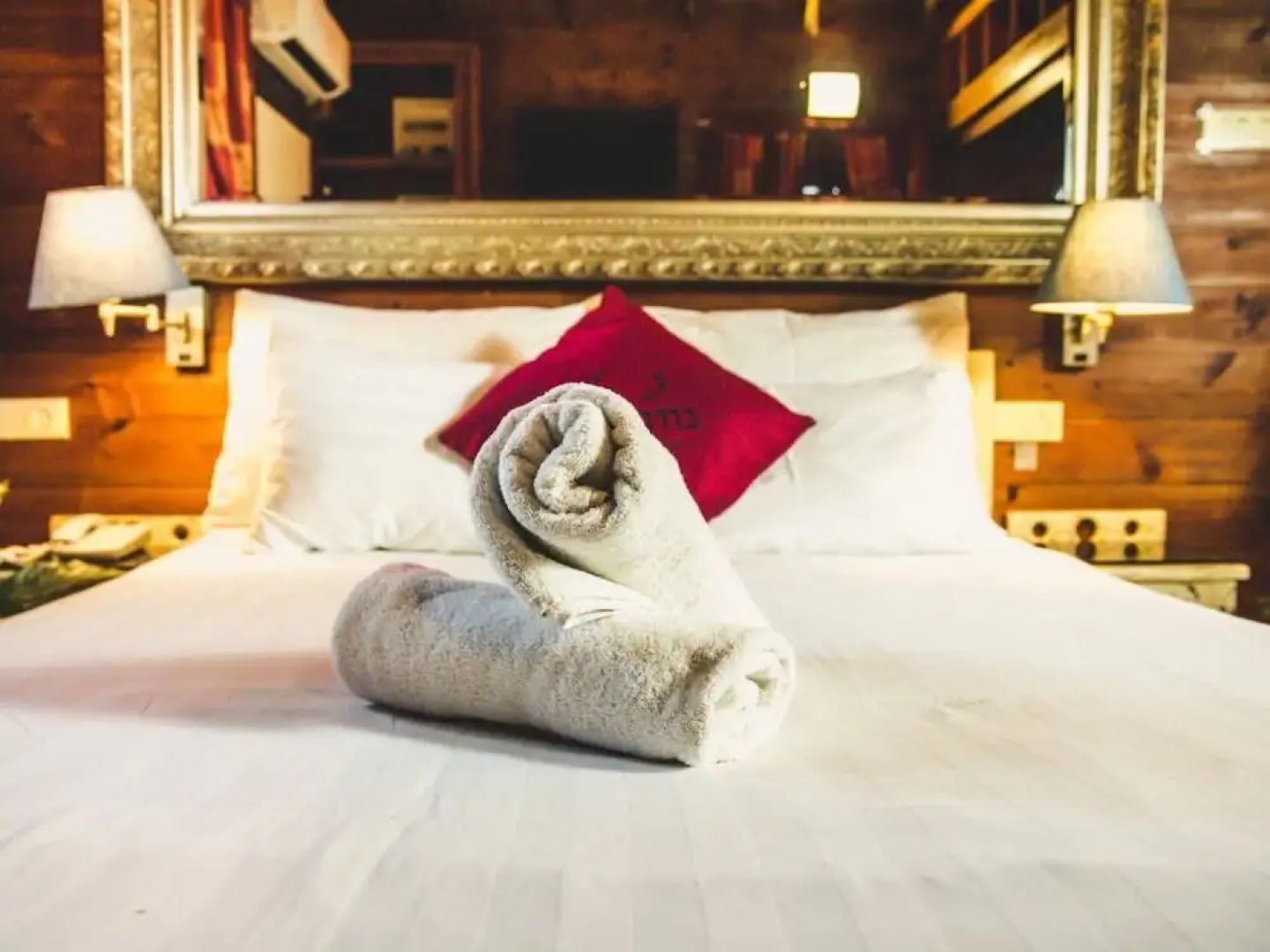 Neve Bar boutique hotel in the village