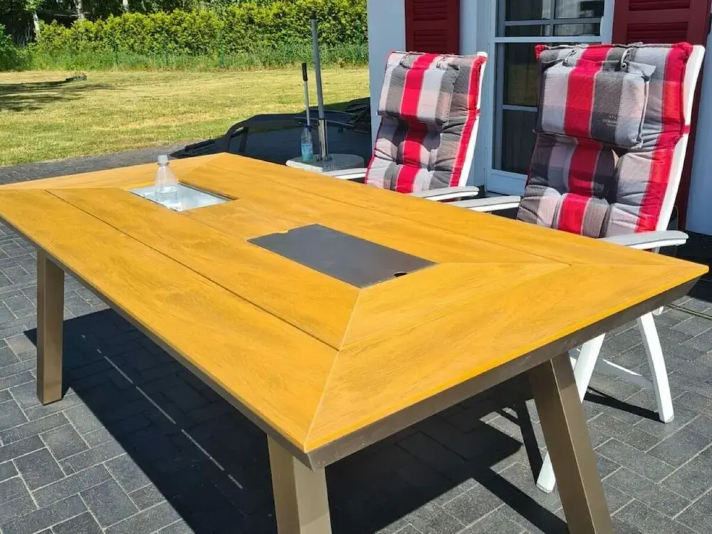 Herring Gull Modern Retreat