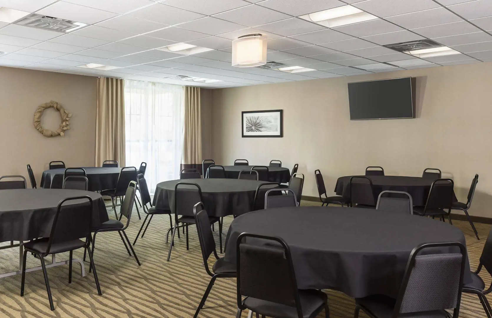 Comfort Suites Hartville - North Canton