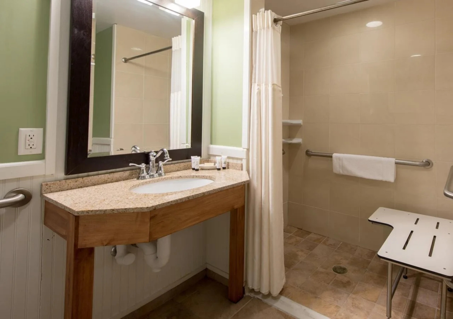 Cabot Lodge Jackson North - a Red Lion Hotel