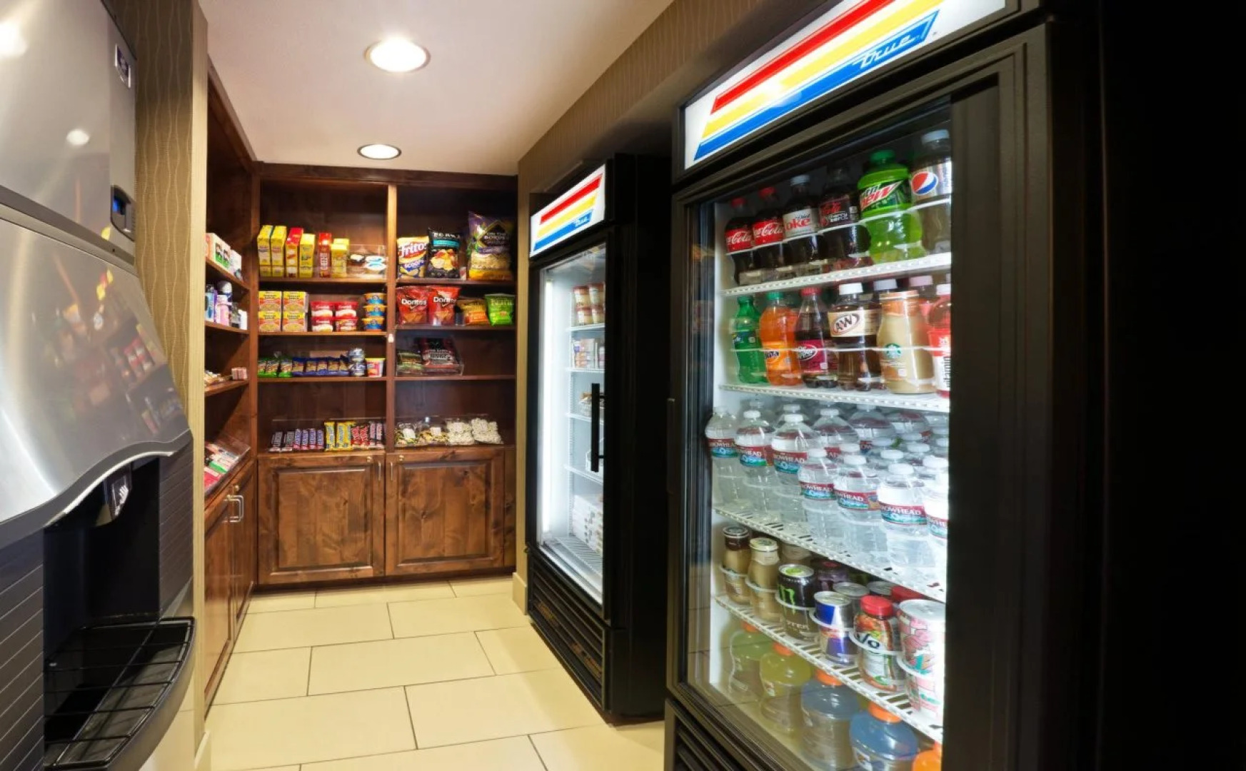 Holiday Inn Express Show Low by IHG