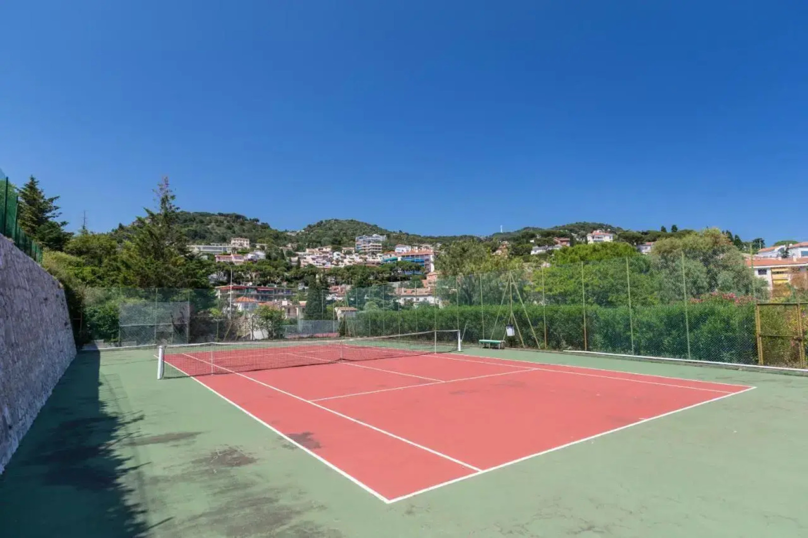 Sea View Park Swimming Pool & Tennis 2 Bdrs