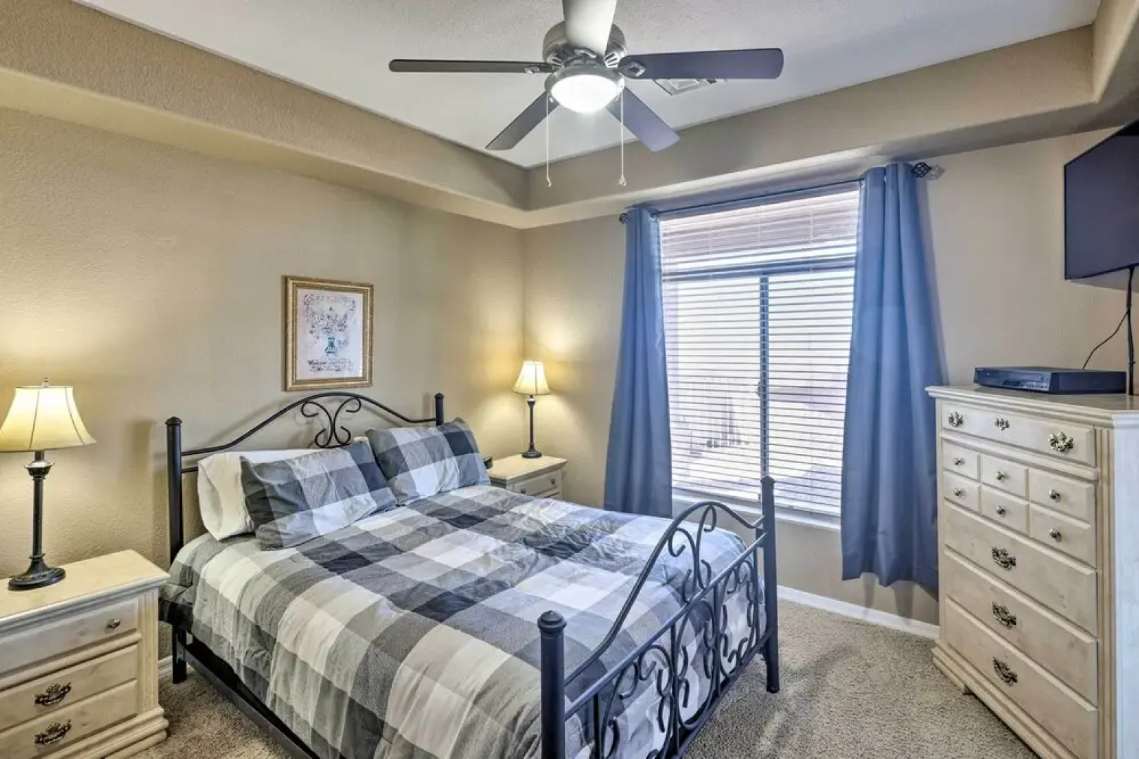 Patio + Lake Havasu View: Scenic Gated Retreat!