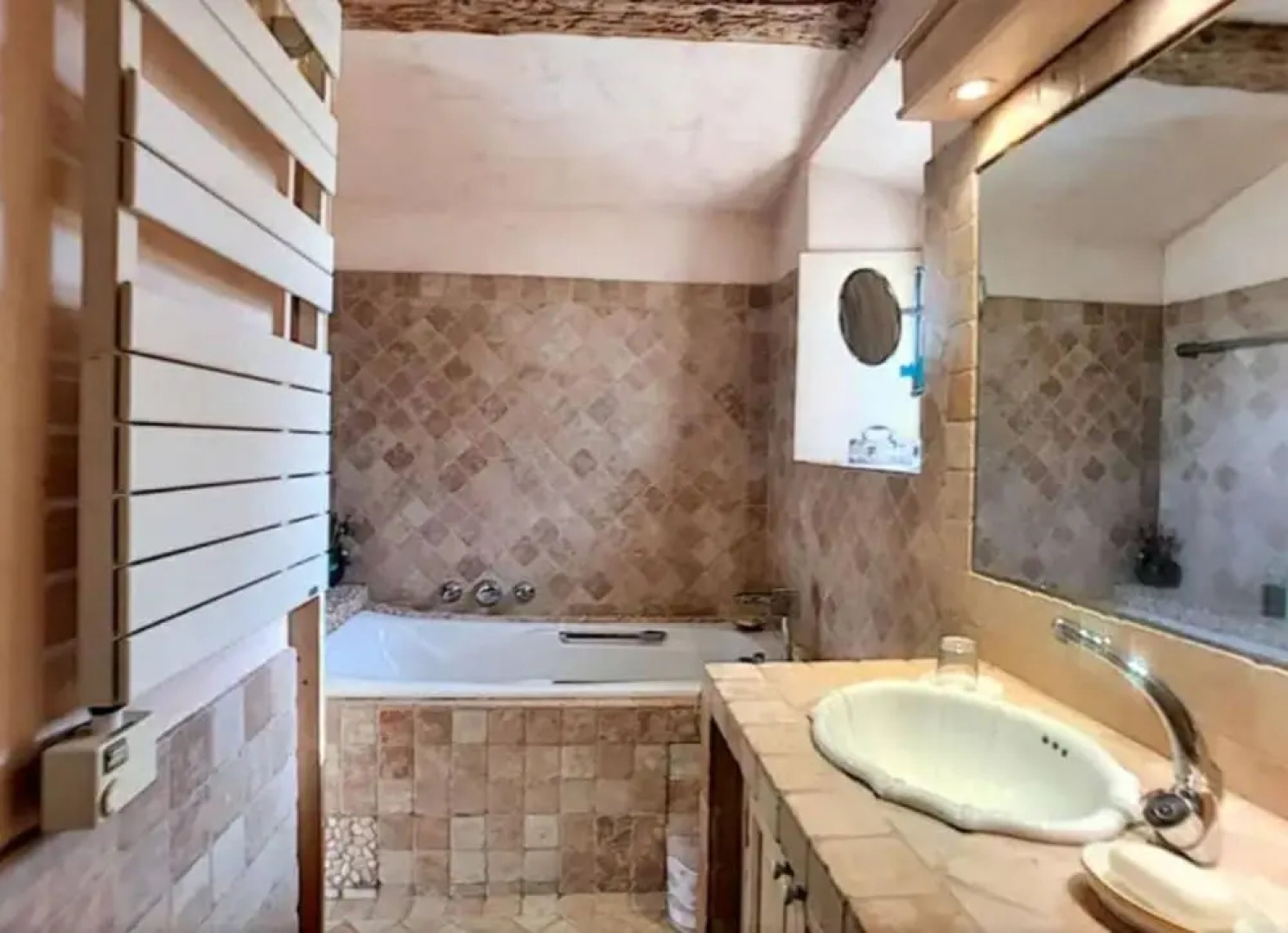 Villa With 5 Bedrooms in Eygalières, With Private Pool, Furnished Garden and Wifi