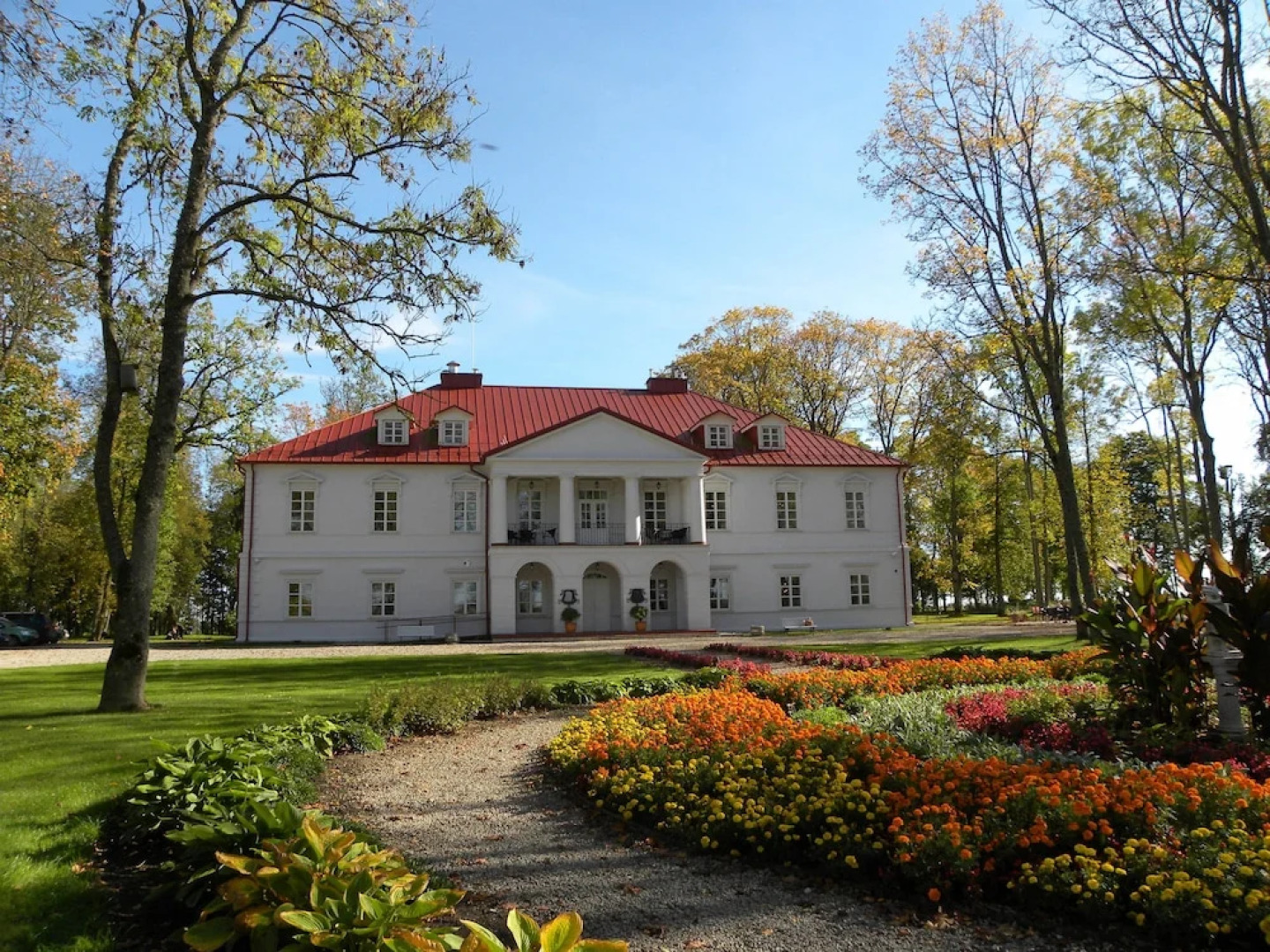 Бутик-отель и поместье Bistrampolis