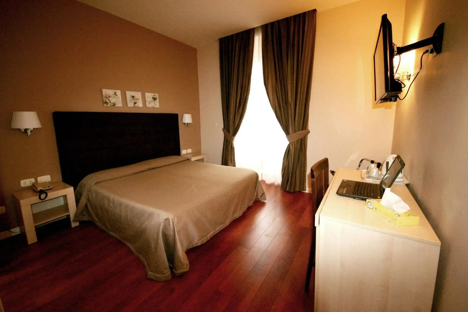 Elle Cavour Guest House