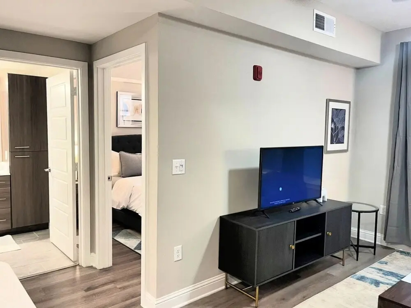 The Elvis Presley Urban Luxury Apts Austin