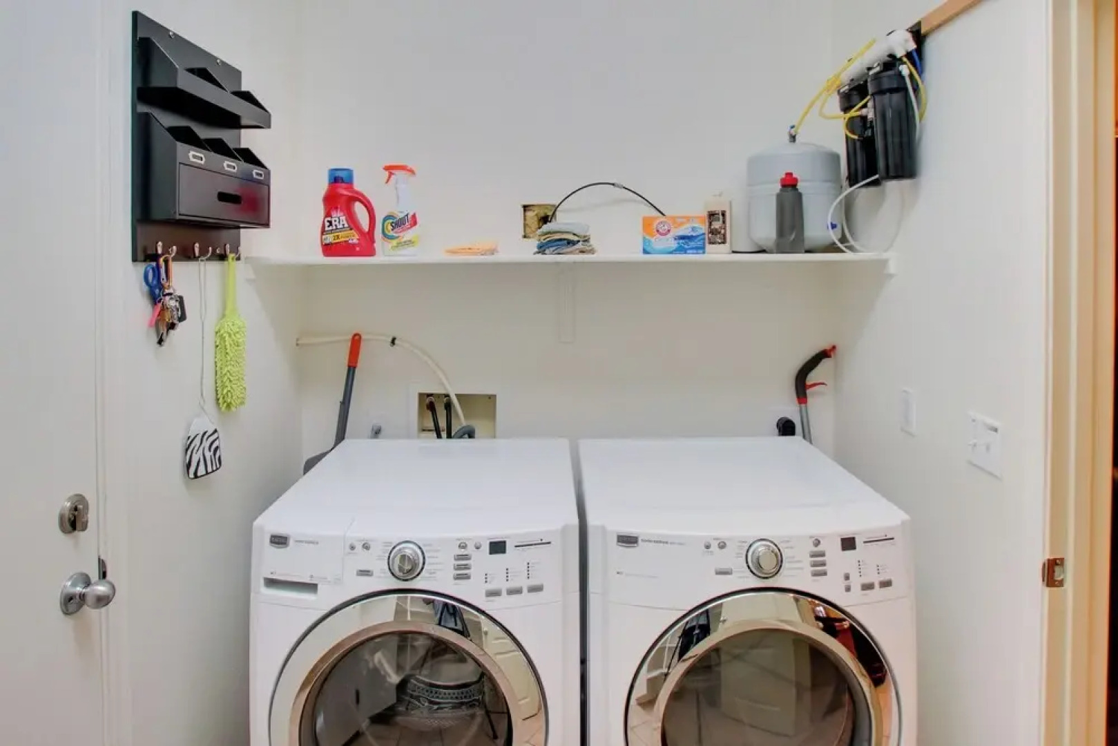 San Tan Mountain Escape w/ Patio & Pool Access!