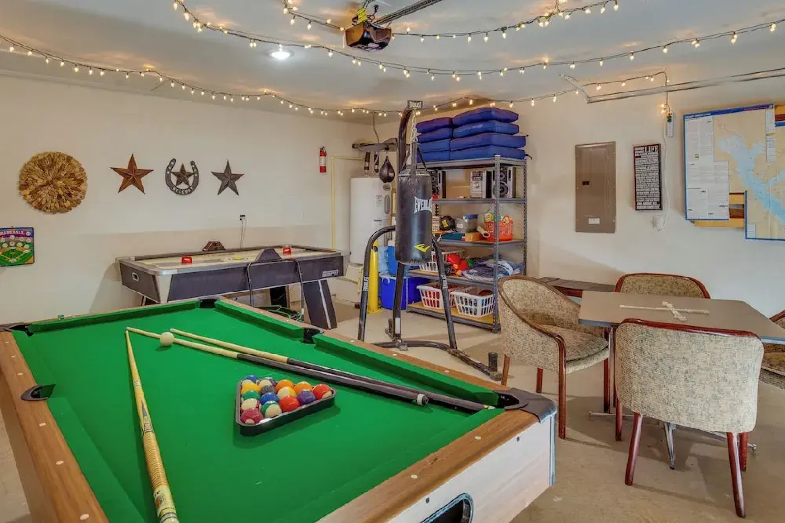Game Room + Walk to Beach: Gun Barrel City Gem!