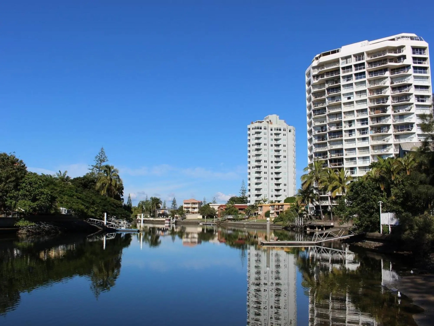 Surfers Riverside Apartments