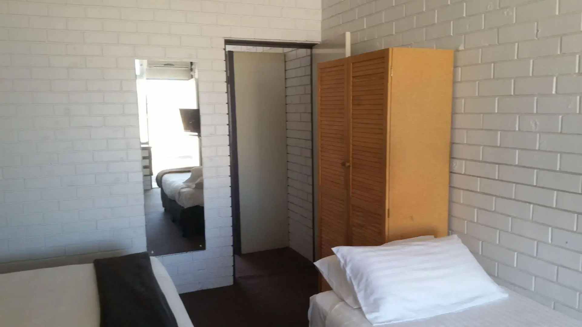 Sun Centre Motel