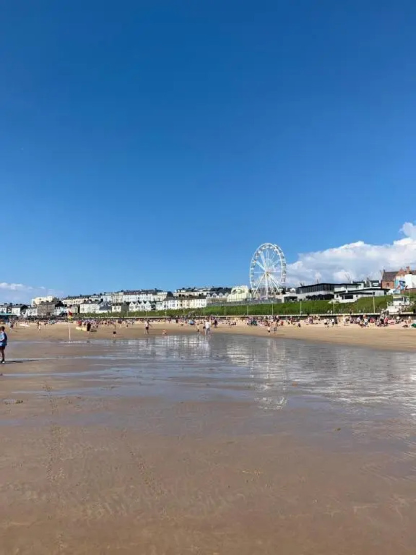 Stunning 3 bed seafront mansion building sleeps 6 adults or 8 with kids