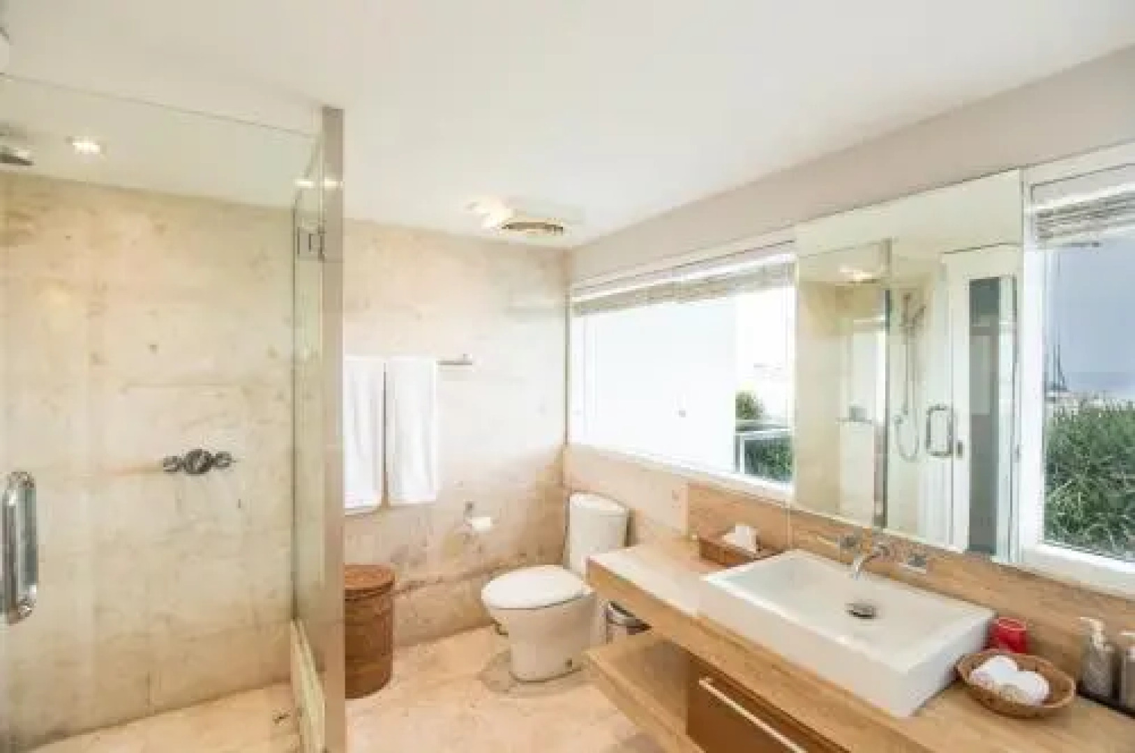 Villa Six Karang Kembar