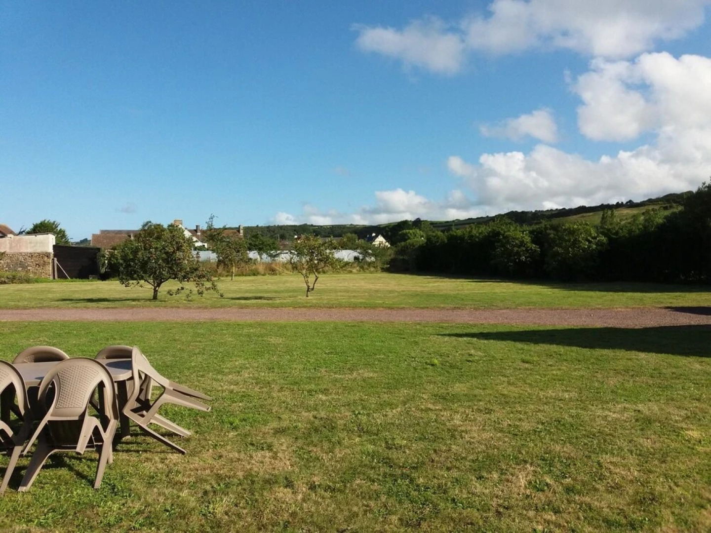 House With 3 Bedrooms in Surtainville, With Furnished Garden and Wifi