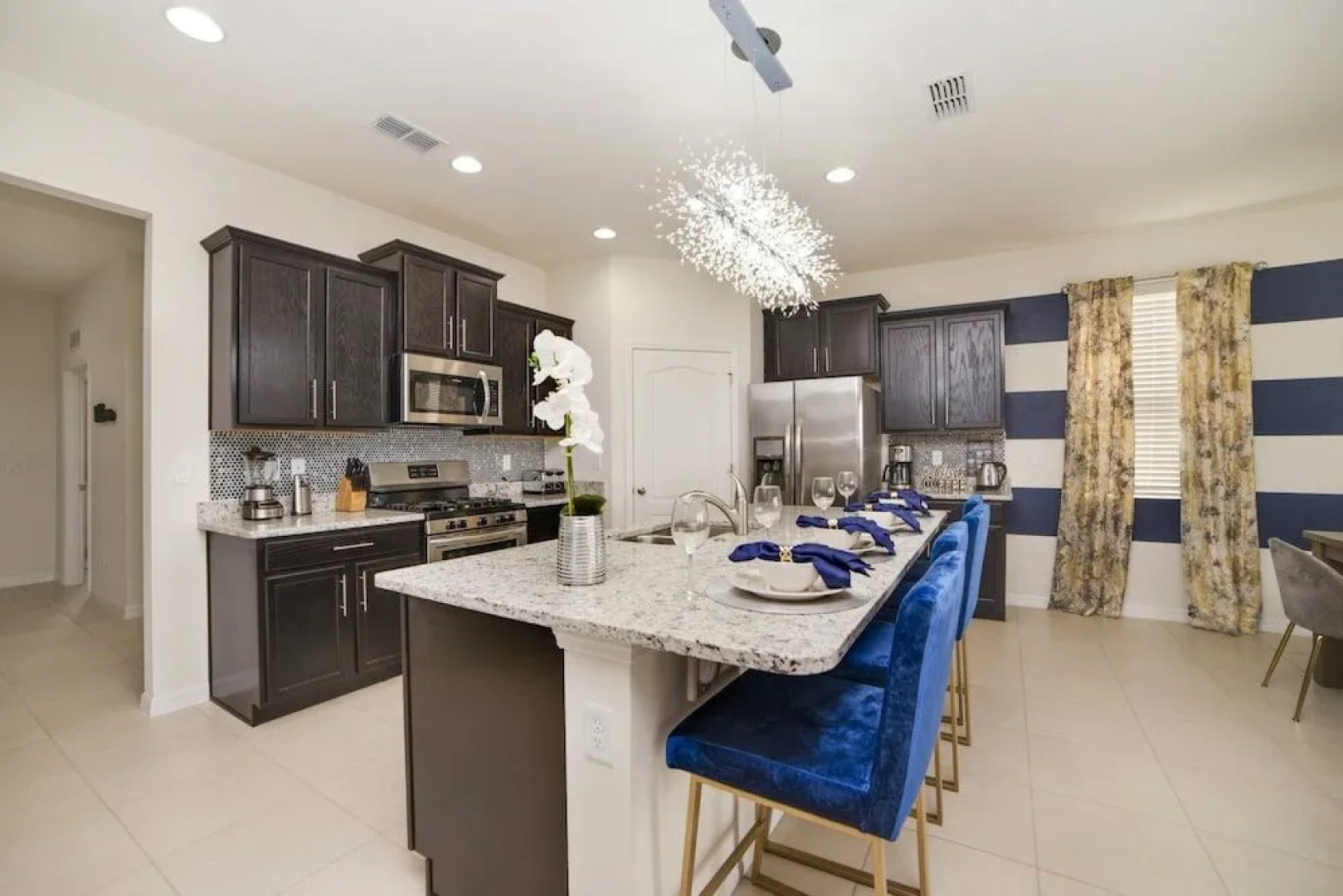 Oakview Villa Solterra Resort 4