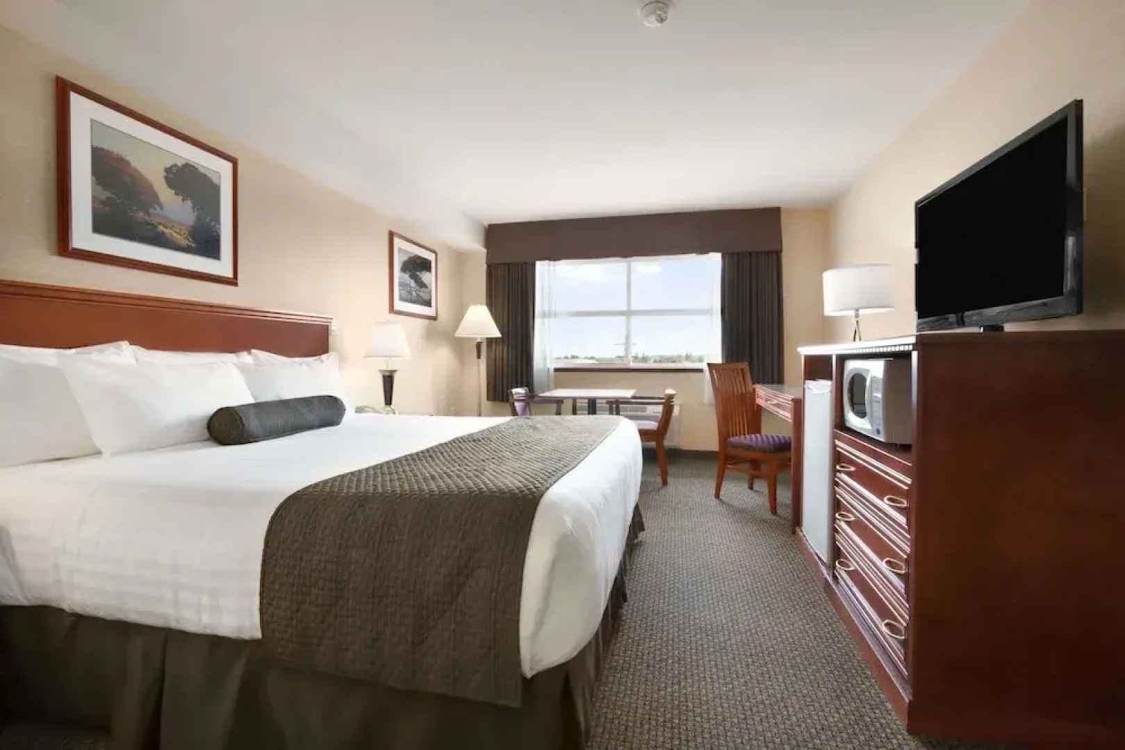 Days Inn & Suites - Langley