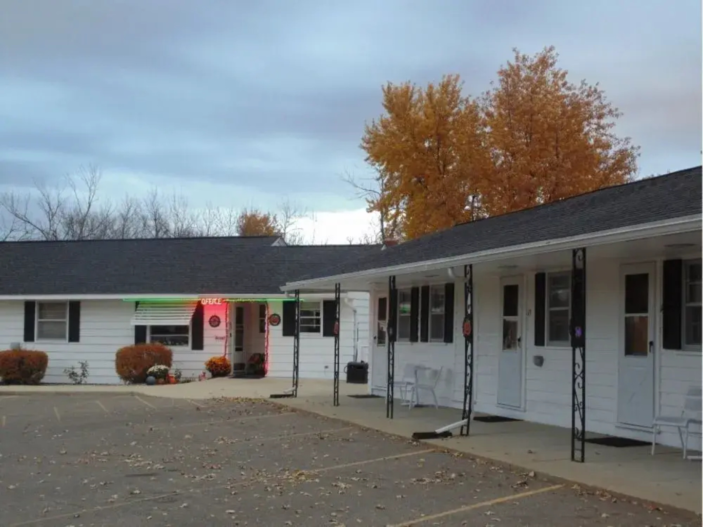 Brookside Motel
