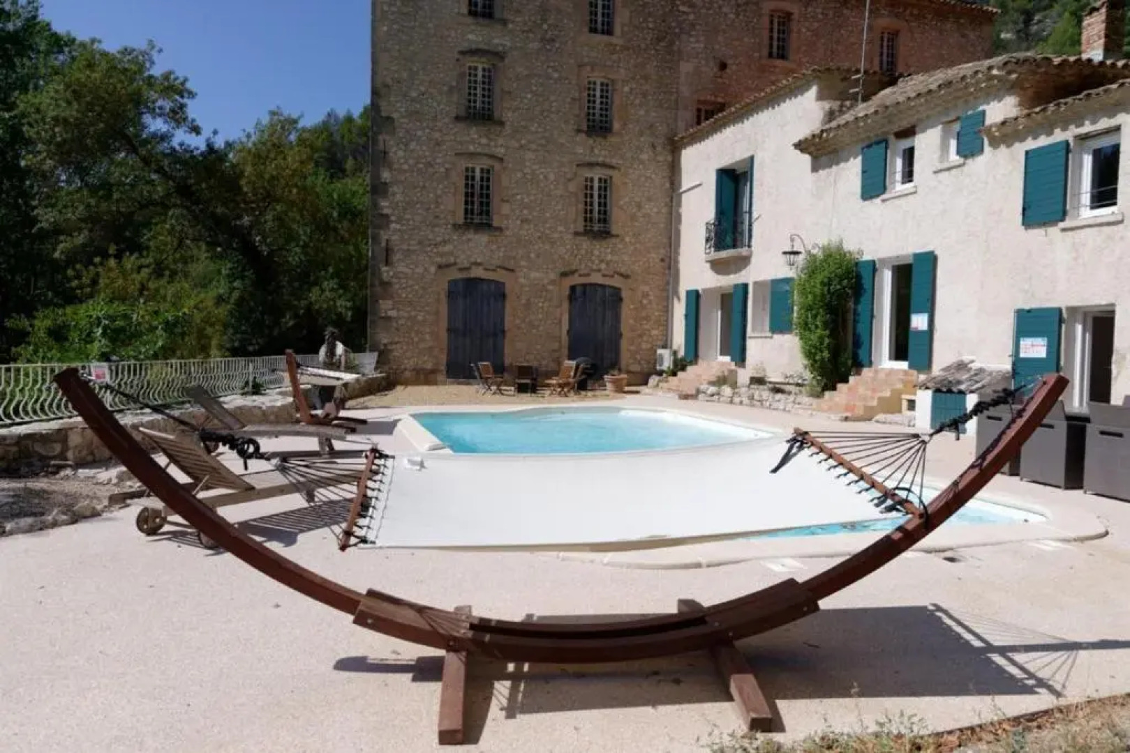 Charming farmhouse in a quiet area with a parking in the courtyard