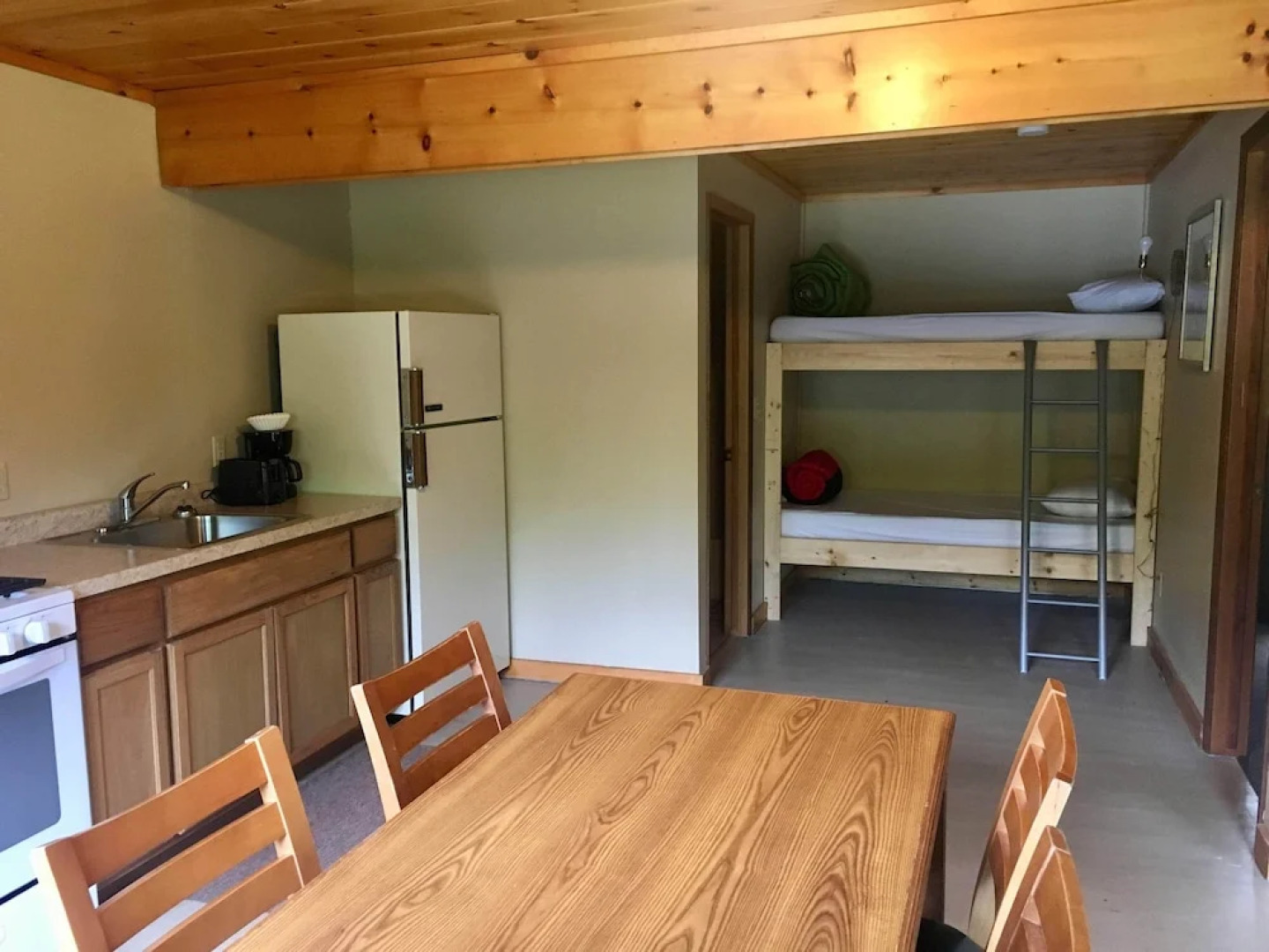 Hanging Horn Lakeside Resort