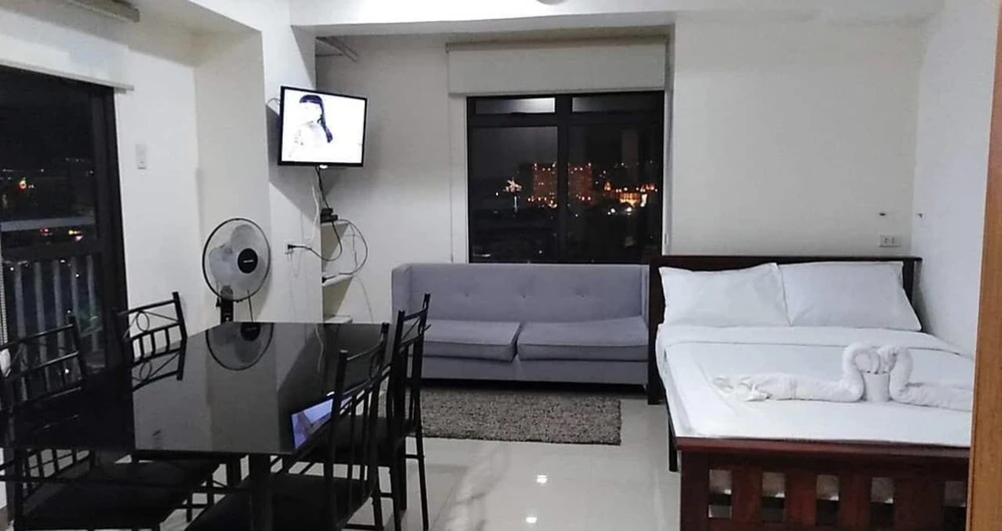 Cebu Infinity Pool Near Mall