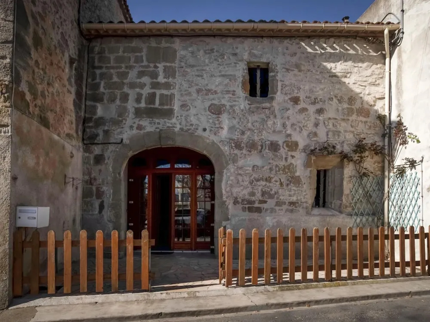 Quiant Holiday Home in Azille With Terrace