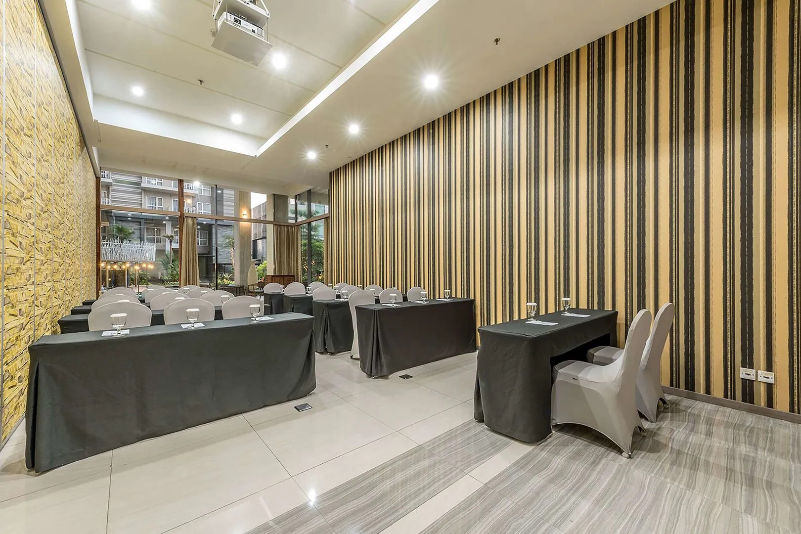 Grande Valore Hotel & Serviced Apartment