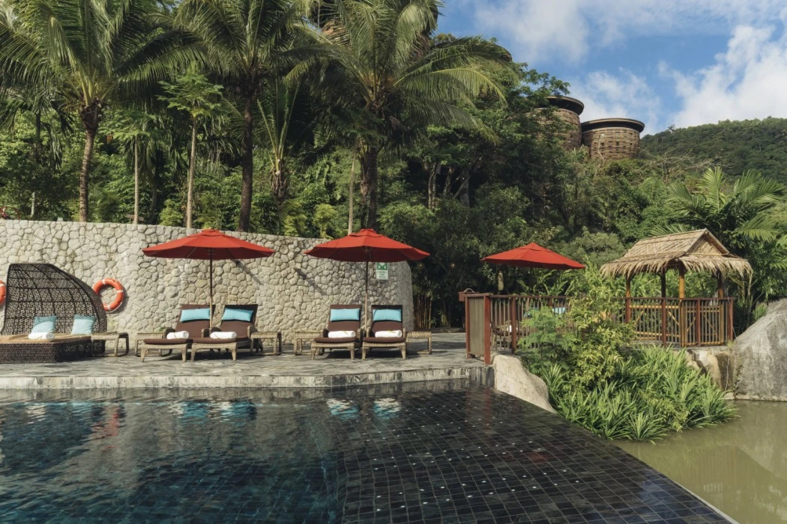 Курортный отель Keemala