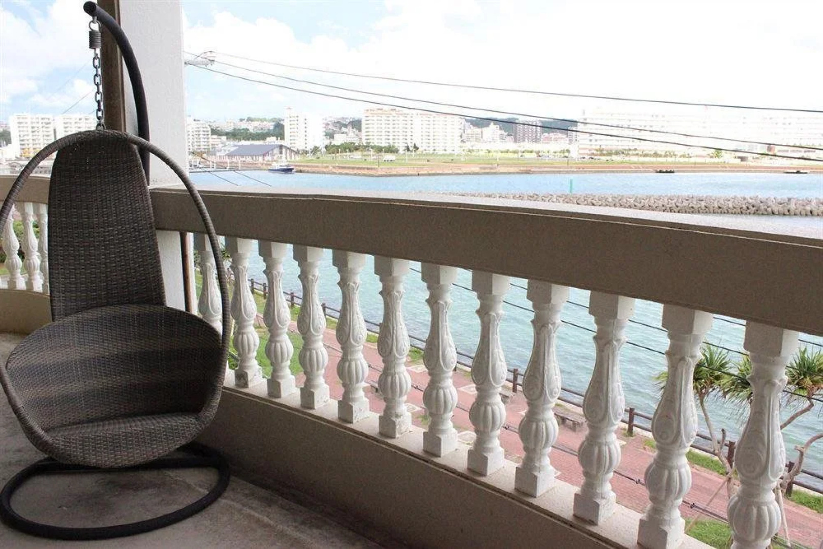 Condominium Chatanmonogatari Bayside