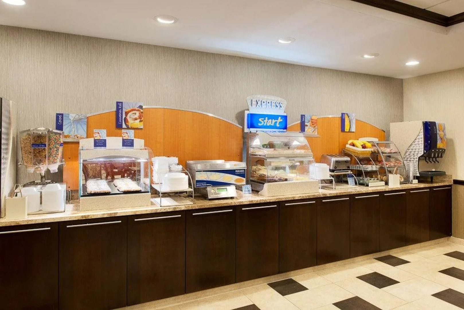 Holiday Inn Express Philadelphia Airport by IHG
