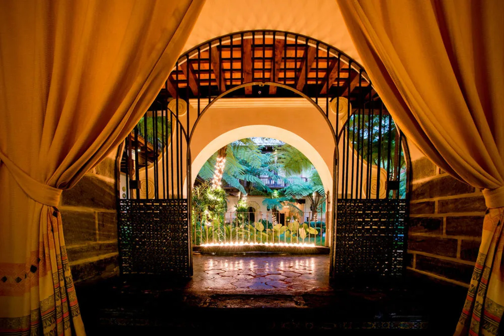 Palacio De Dona Leonor