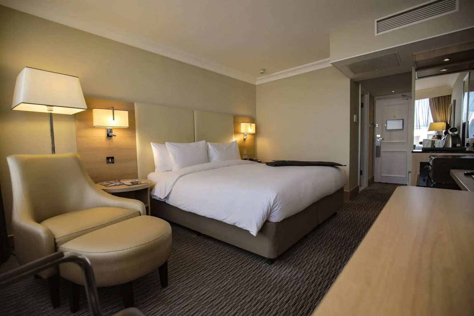 Renaissance London Heathrow Hotel